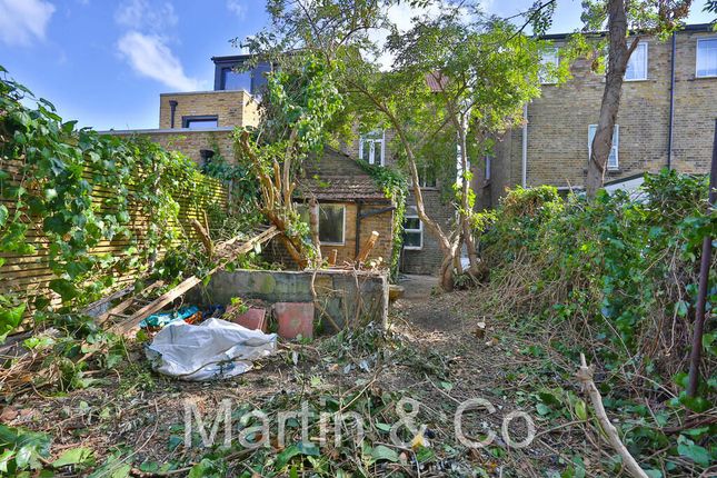 27, Green Wrythe Lane, Carshalton photo 4