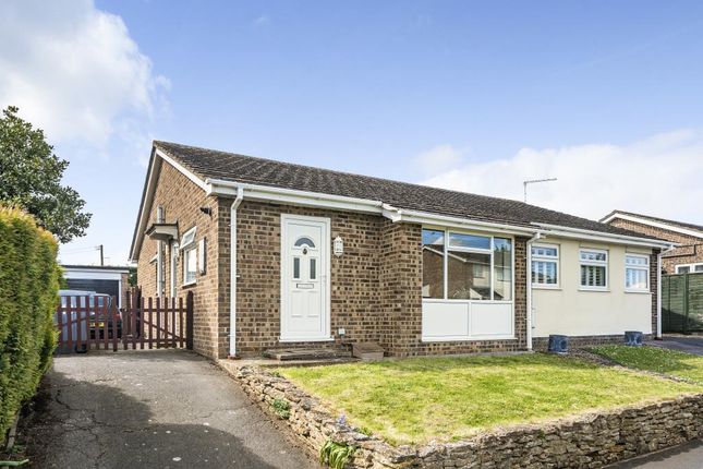 Thumbnail Bungalow for sale in Quarry Road, Witney
