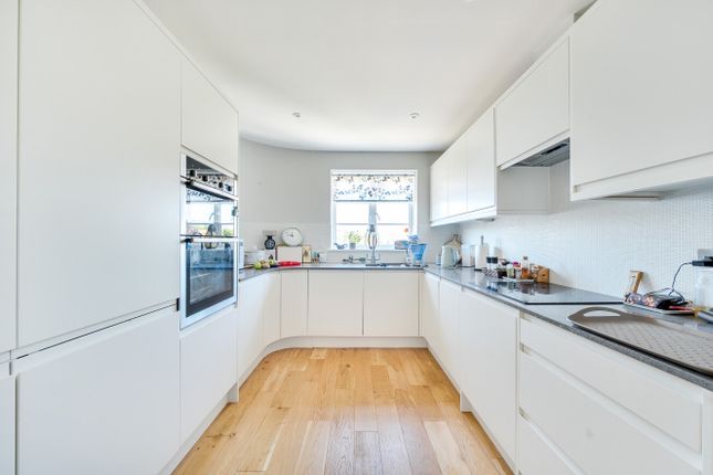 Apartment 6, South Point, 1, Beehive Lane, Worthing photo 4