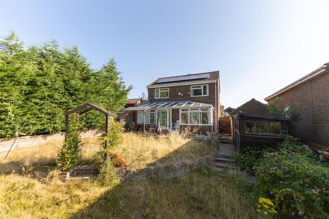2, Hillyglen Close, Hastings photo 2