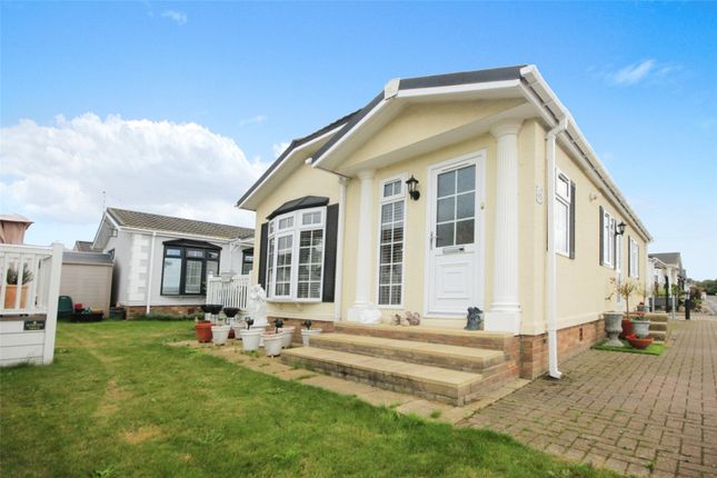 Mobile/park home for sale in Elm Way, Hayes Country Park, Battlesbridge, Wickford