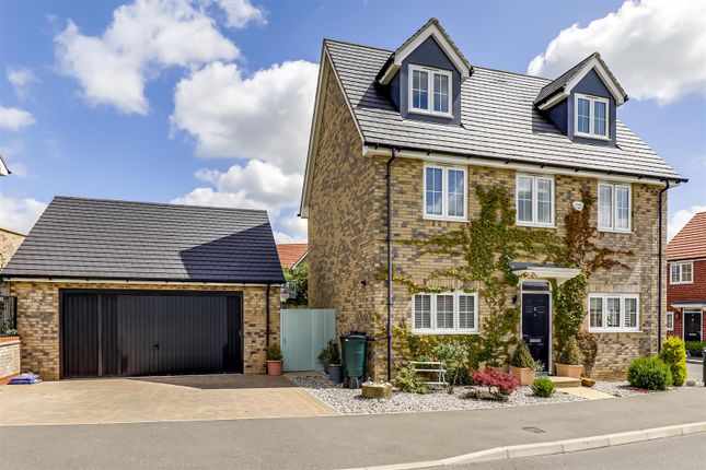 2 Meadowsweet Way, Newport, Saffron Walden, Cb11 3
