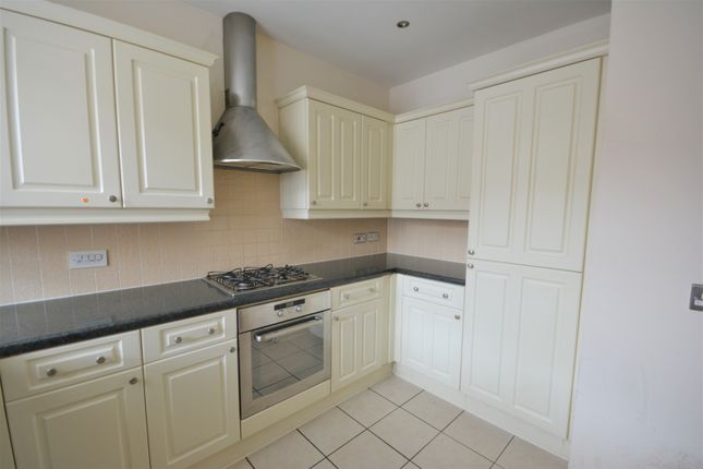 6 Great Oak Drive, ALTRINCHAM photo 4