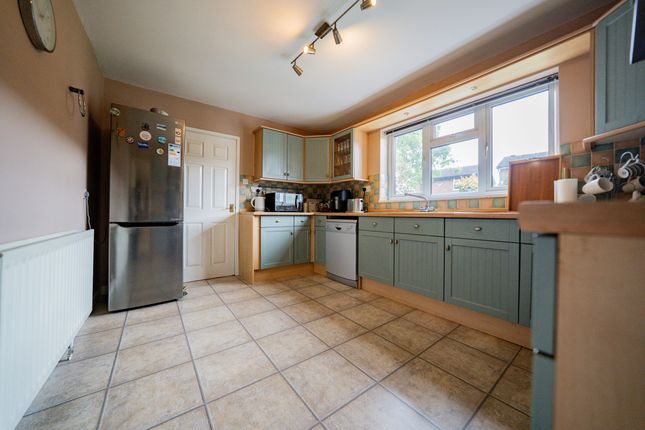 33 Pymm Ley Lane, Leicester photo 4