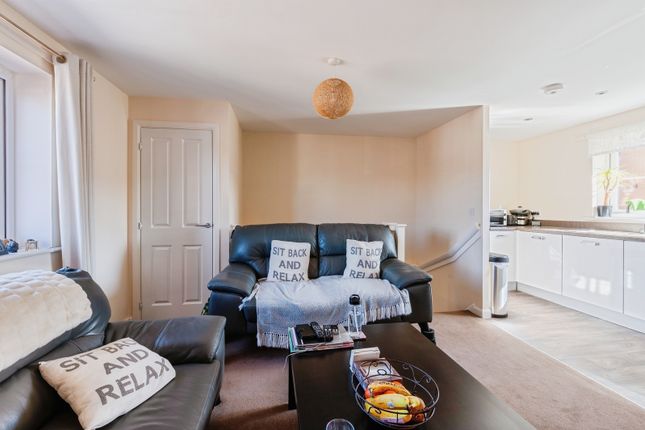 29, Inkerman Close, Somerset photo 3