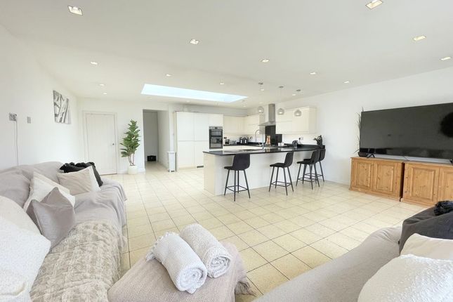 65, Harwich Road, Clacton-On-Sea photo 4