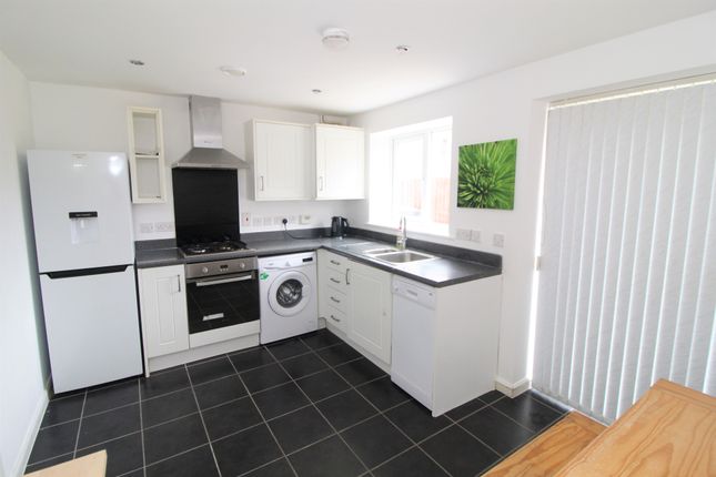16, Kingfisher Close, Coventry photo 5