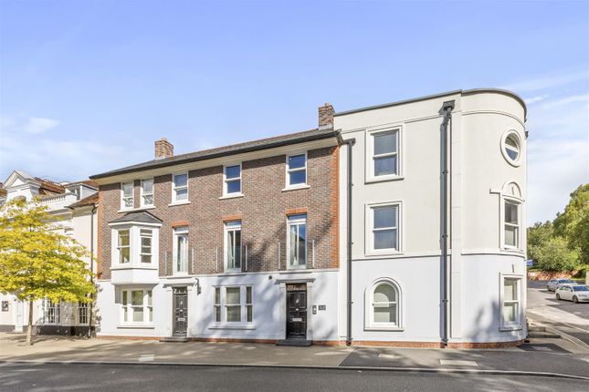 5 Trinity Place, Easton Street, Hp11 1Wn-15.Jpg