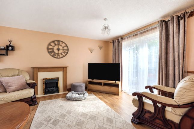 5 Penrose Court,, Seaton Road, Lincolnshire photo 3