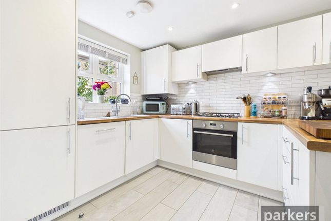 26, Thornbury Road, Witney photo 2