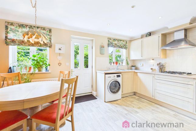 276, Malkin Drive, Harlow photo 3