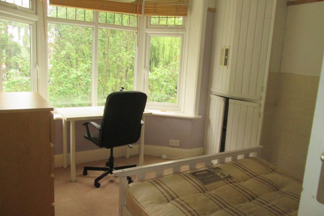 5 Cedar Gardens, Portswood, Southampton photo 4