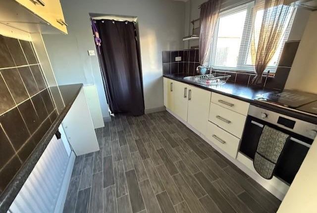 33, Harperley Gardens, Stanley photo 3