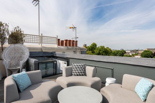 Town house to rent in Queen's Gate, London