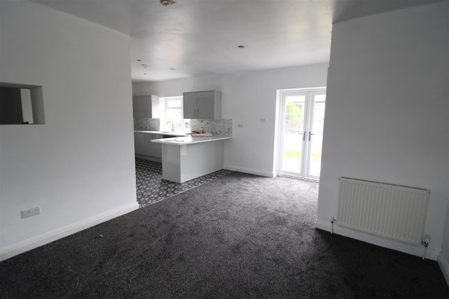 Property for sale in Sandene Drive, Huddersfield