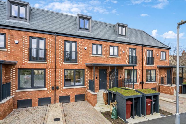 7, Forge Close, Caversham, Reading photo 2