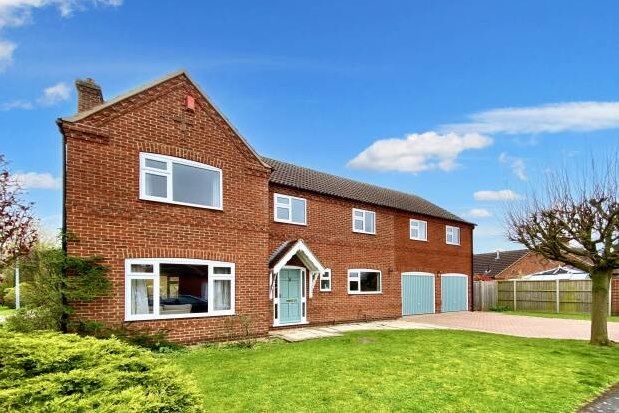 Detached house to rent in The Pastures, Long Bennington, Newark