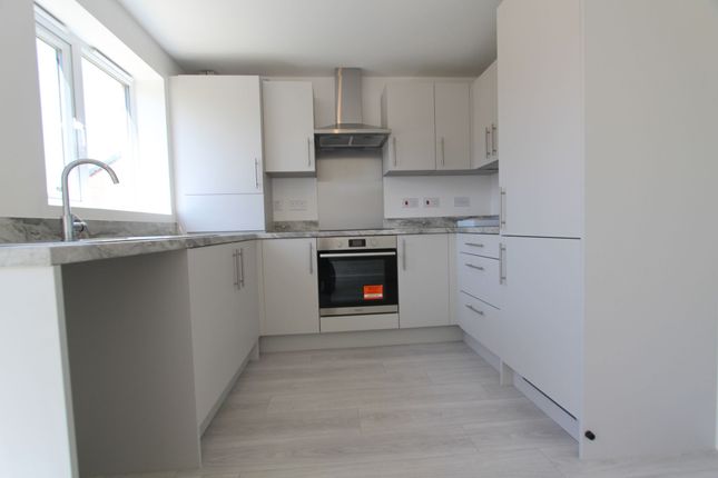 112 Hawes Way, Rotherham photo 3