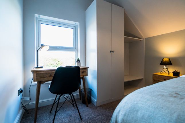 Room 3, 2, Cambridge Street, Reading photo 4