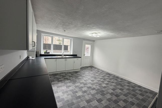 5, Larkhill, Rossendale photo 3