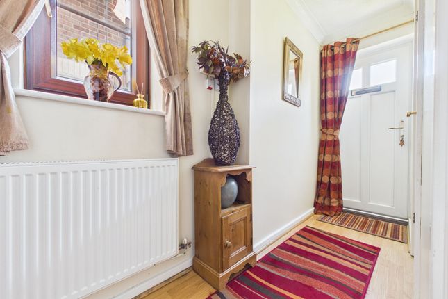 9 Sunningdale Close, Nottingham photo 2