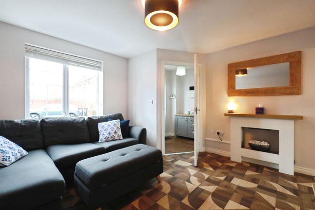 3, Flint Close, Southam photo 3