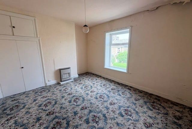8, Carlton Road, Burnley photo 5