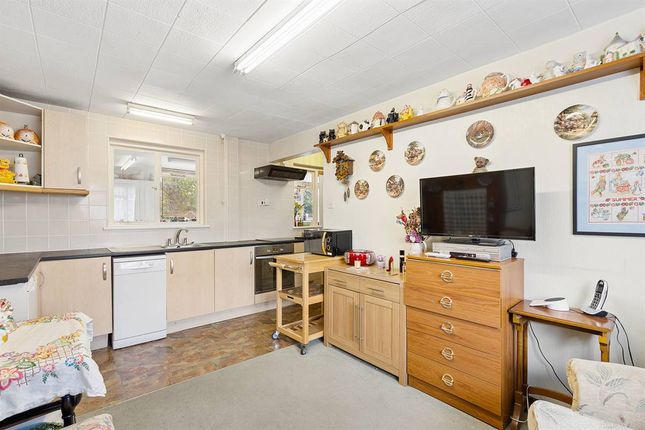 33, Gilchrist Avenue, Herne Bay photo 4