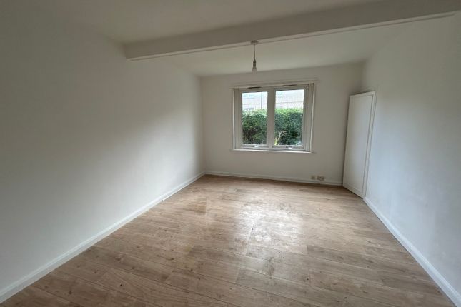 Townhead Gardens, Whitburn, EH47 8JL, Whitburn photo 2
