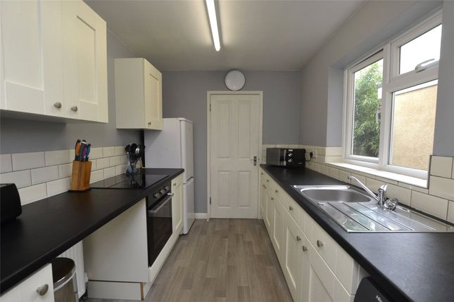 Room 2, 10, St. Mark Street, Gloucestershire photo 2