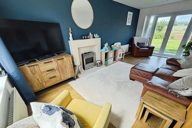 20, Moorfield Drive, Newcastle Upon Tyne photo 3