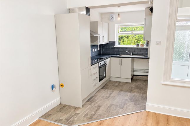 121, Firth Park Crescent, Sheffield photo 3