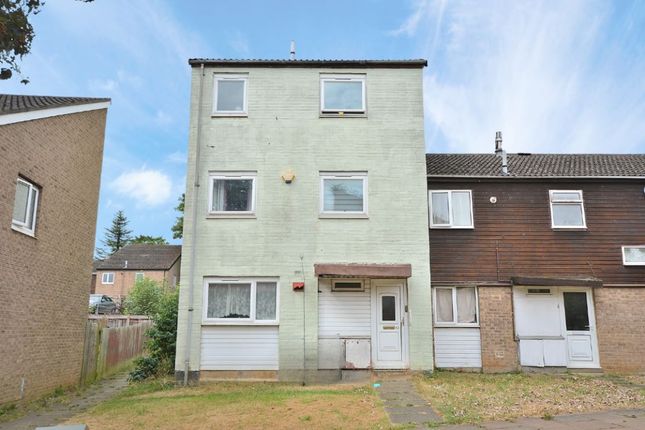 Thumbnail Terraced house for sale in South Holme Court, Abington, Northampton