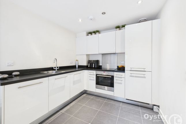 Flat 10 Moore Court Howard Road, Stanmore, Stanmore photo 2