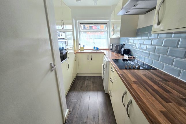 37 Tondu Road, Bridgend photo 2