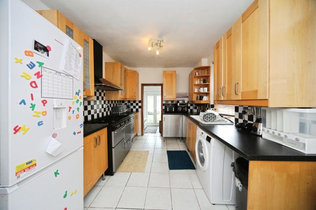 44, Victoria Street, Dunstable photo 4