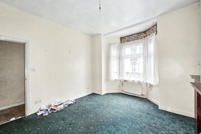 114, Spring Lane, Manchester photo 3