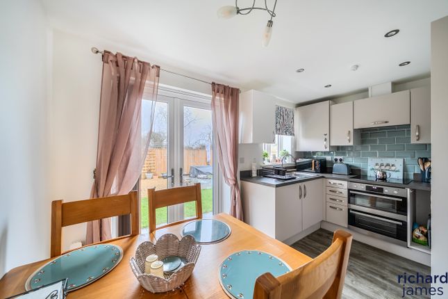 39, Ward Close, Purton photo 4