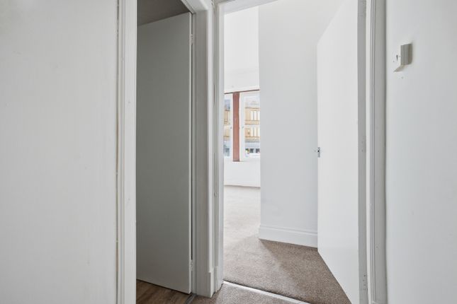 Flat 3, 54a, High Street, Clackmannanshire photo 2