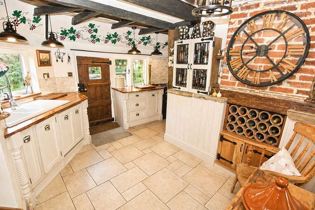 1 Abbey Gate Cottages, Maidstone photo 2
