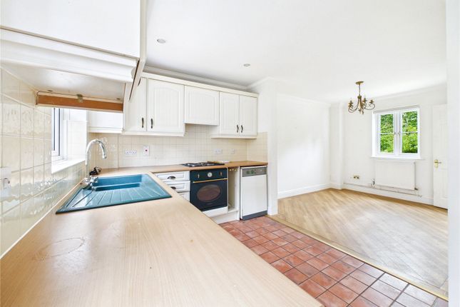 2, Coachmans Mead, Braintree photo 2