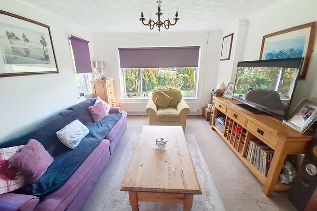 71 Wisbech Road, Spalding photo 2