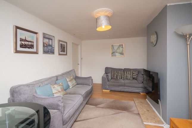 19a, Afton Road, Cumbernauld photo 3