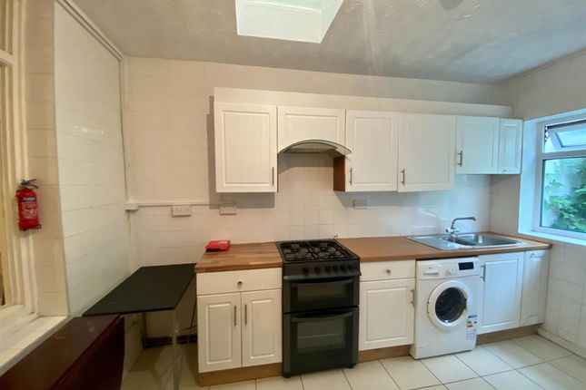 158 Oxford Street, Swansea photo 2
