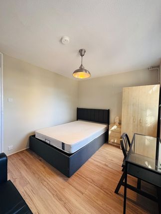 15, Skelton Close, London photo 4