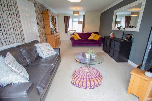 4 Lark Rise, Newton Poppleford, Sidmouth photo 4