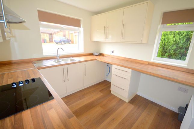 13, Bowden Avenue, Chesterfield photo 4
