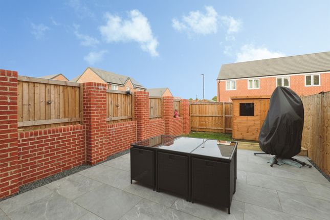 6, Arant Close, Harrogate photo 2