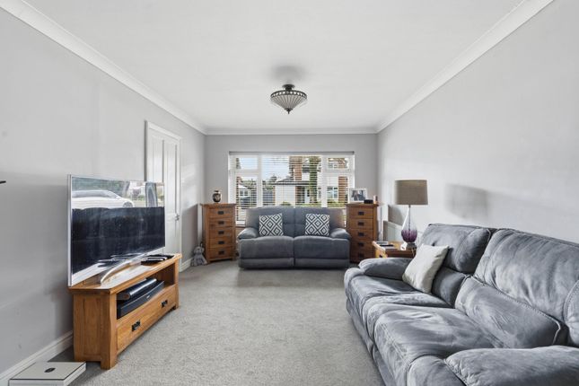 25, Paddocks Close, Coventry photo 5