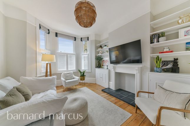 Flat for sale in Dorothy Road, London